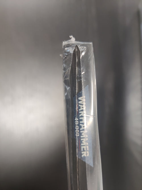 (Beskadiget) Warhammer 40k: Tyranids - Codex (10th) (Eng)