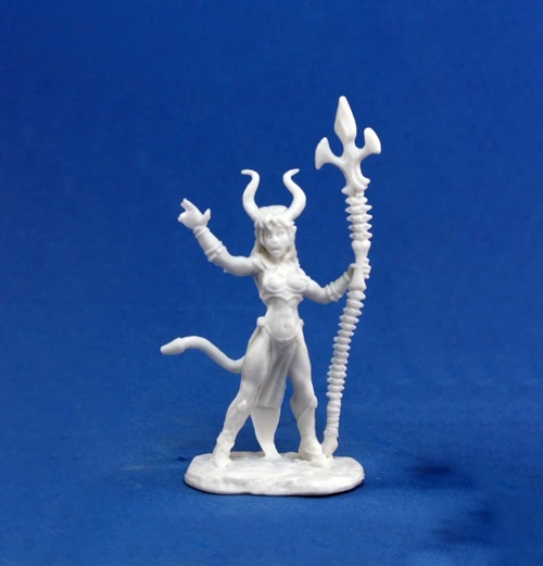 Reaper Bones: Sinessa - Hellborn Sorceress