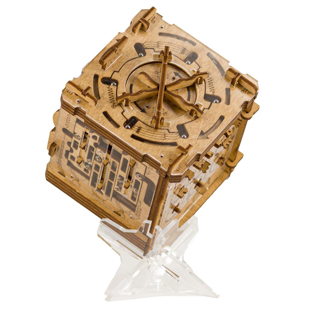 Cluebox: Escape Room in a Box - Cambridge Labyrinth