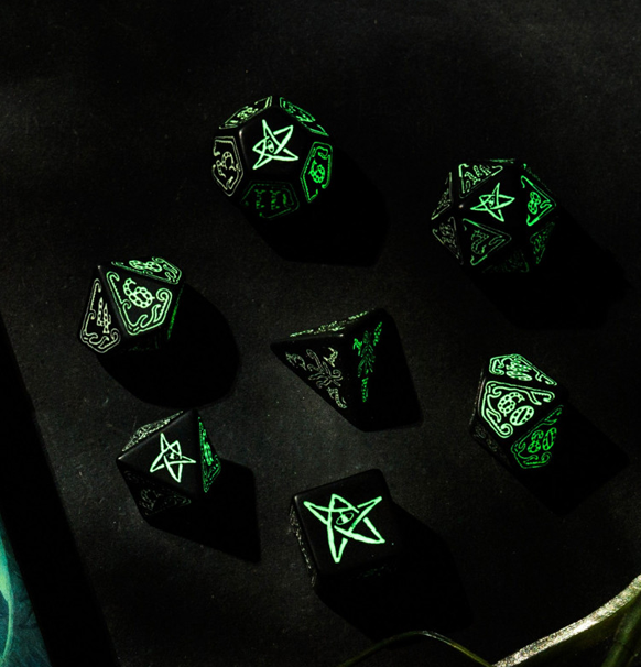 Call of Cthulhu RPG: Black & Glow-in-the-Dark - Dice Set