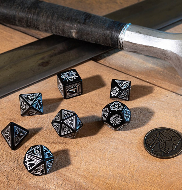 The Witcher: Dice Set - Geralt The Silver Sword indhold
